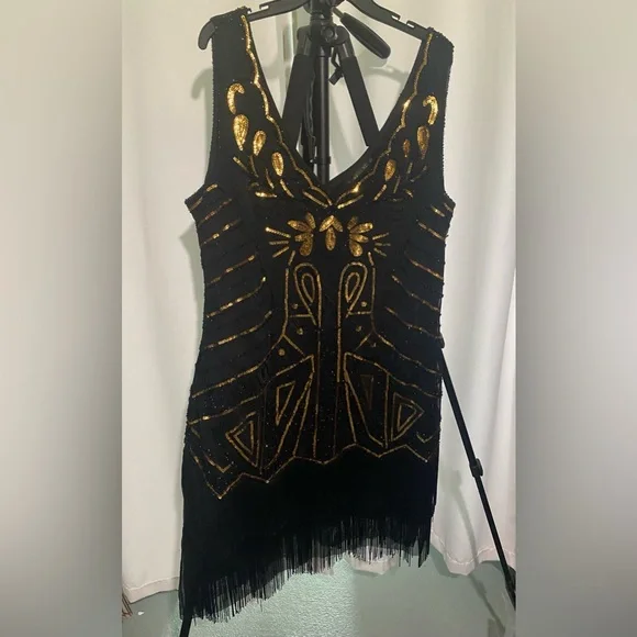 BABEYOND Black and Gold Sequence Dress, with Fringes on the bottom. Size 4xL - Picture 1 of 8